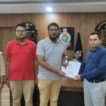 दिवंगत प्रधान आरक्षक के बेटे को मिली अनुकंपा नियुक्ति