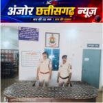 झांकी में पहुंचे हजारों लोग, पुलिस ने 507 लोहे के कड़े उतरवाए